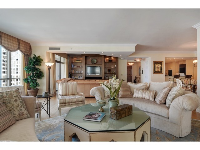 21 E Huron St #3405, Chicago, IL 60611 photo 8