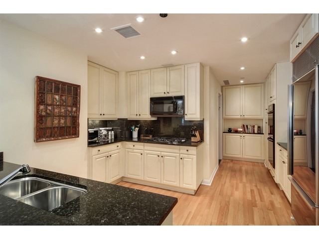 21 E Huron St #3405, Chicago, IL 60611 photo 13