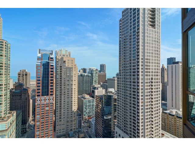 21 E Huron St #3405, Chicago, IL 60611 photo 2