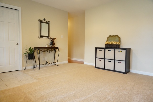 810 W Florence St, Mchenry, IL 60051 photo 2