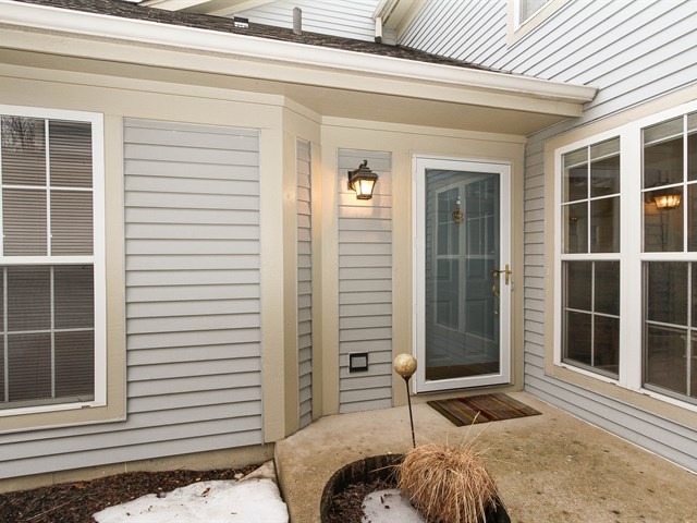 1144 Coldspring Rd, Elgin, IL 60120 photo 2