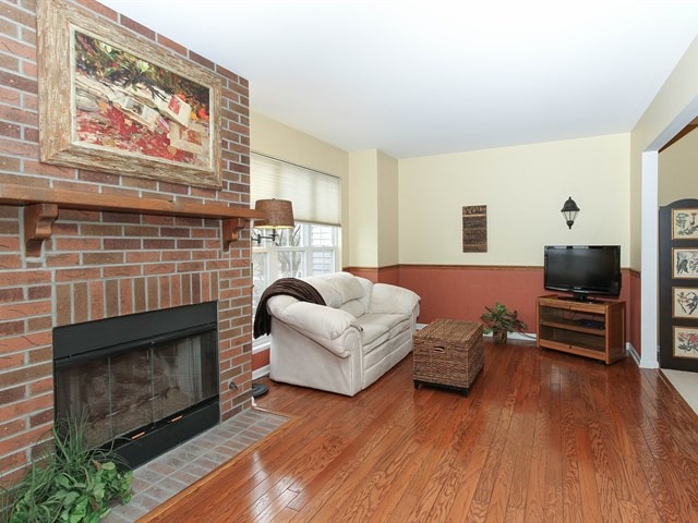 1144 Coldspring Rd, Elgin, IL 60120 photo 12