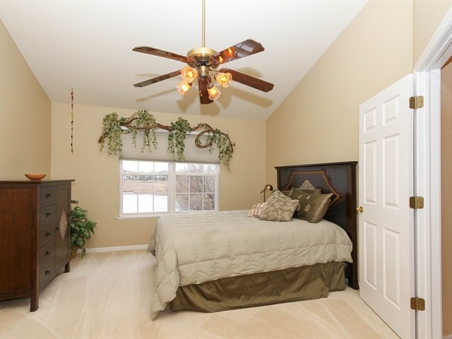 1144 Coldspring Rd, Elgin, IL 60120 photo 13