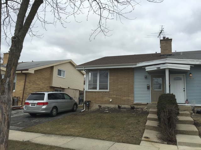 8940 Lyons St, Des Plaines, IL 60016 photo 2