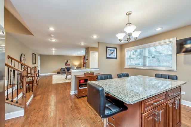 884 Bittersweet Dr, Northbrook, IL 60062 photo 7