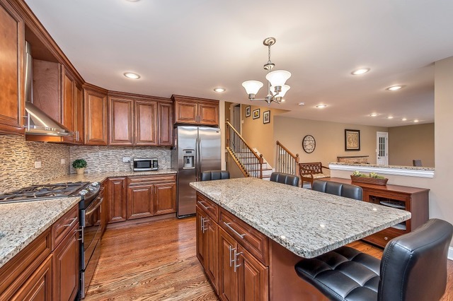 884 Bittersweet Dr, Northbrook, IL 60062 photo 6