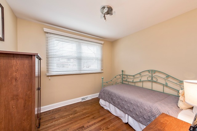 884 Bittersweet Dr, Northbrook, IL 60062 photo 13