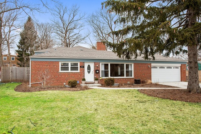 884 Bittersweet Dr, Northbrook, IL 60062 photo 1