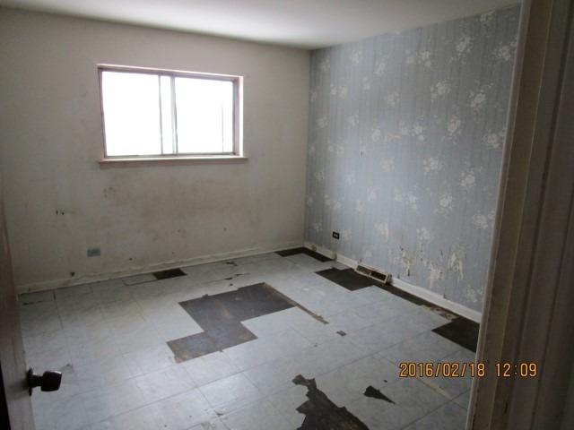 1318 E 71st Pl, Chicago, IL 60619 photo 2