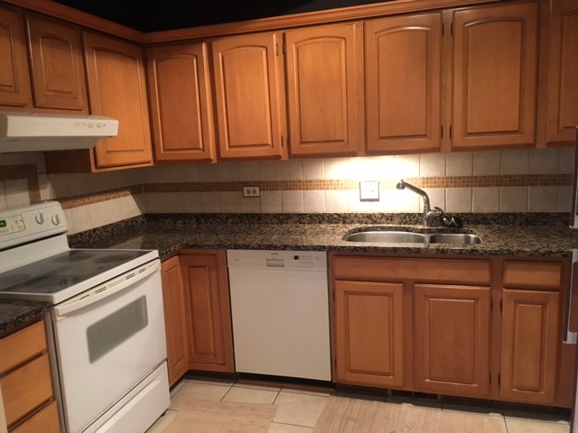 1755 Rand Rd #12, Des Plaines, IL 60016 photo 4