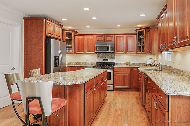 6702 Crest Rd, Darien, IL 60561 photo 3