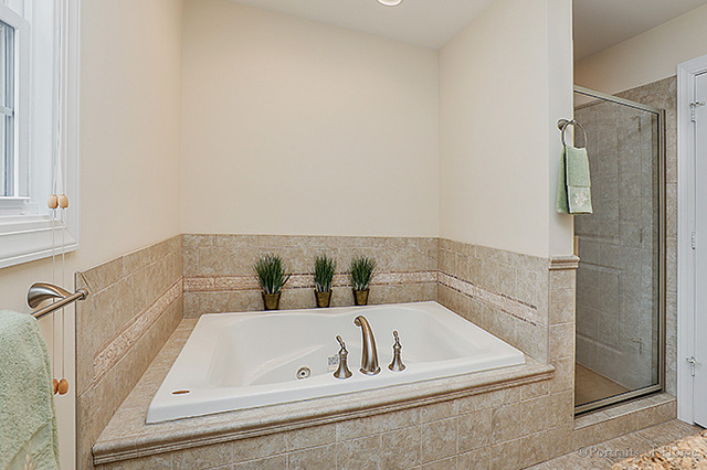6702 Crest Rd, Darien, IL 60561 photo 14