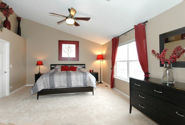1029 Biltmore Dr, Elgin, IL 60120 photo 10