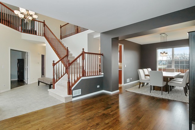 1029 Biltmore Dr, Elgin, IL 60120 photo 2