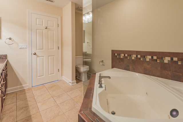904 Case St, Naperville, IL 60563 photo 13