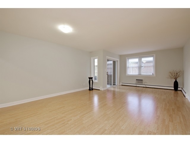 1310 Maple Ave #2D, Evanston, IL 60201 photo 2