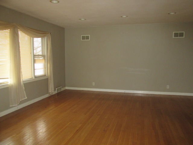 535 S Wall St, Kankakee, IL 60901 photo 12