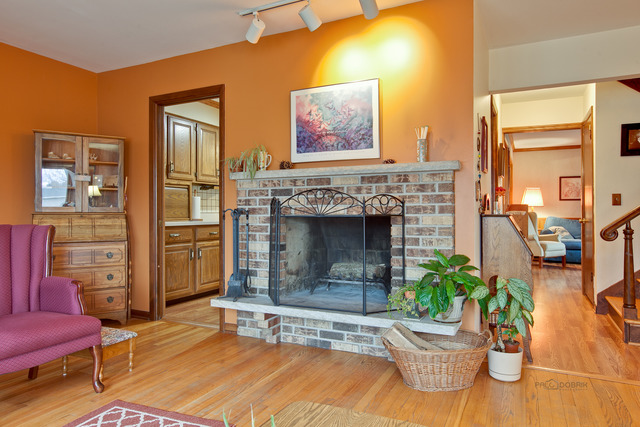 902 Elden Dr, Cary, IL 60013 photo 5