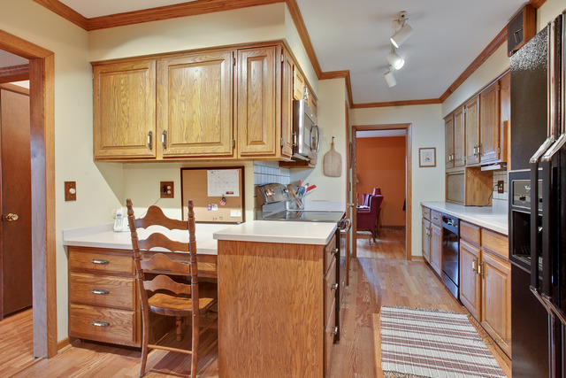 902 Elden Dr, Cary, IL 60013 photo 12