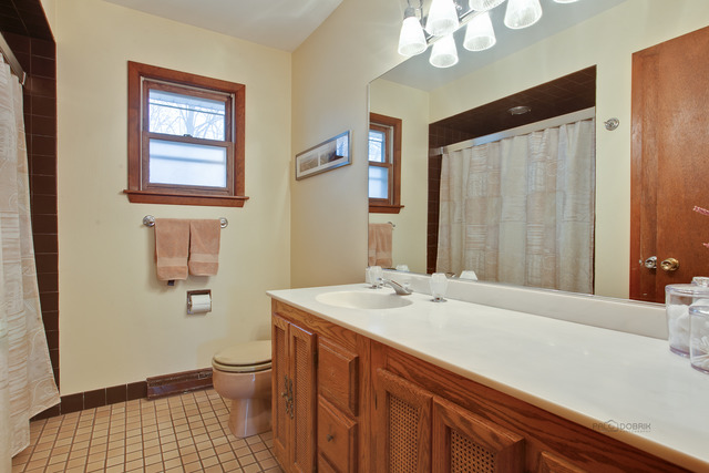 902 Elden Dr, Cary, IL 60013 photo 18