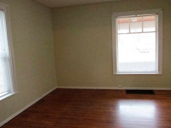 310 E Superior St, Ottawa, IL 61350 photo 3