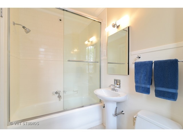 20 E Cedar St #4C, Chicago, IL 60611 photo 14