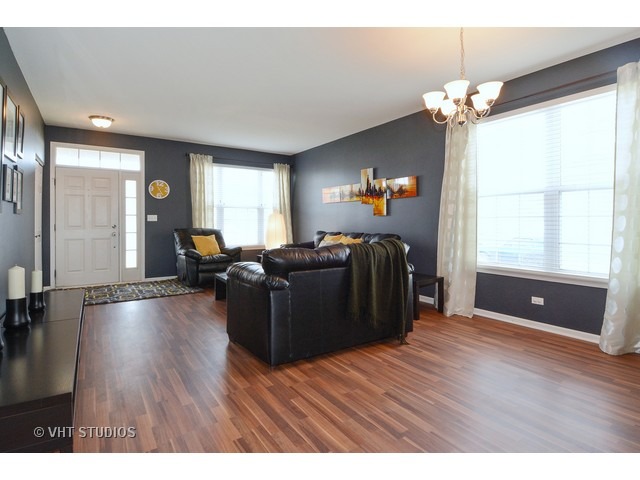 4016 Hoffman St, Plano, IL 60545 photo 3