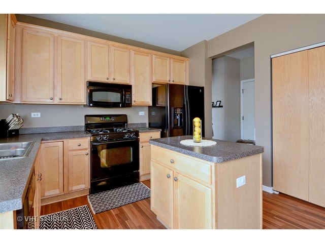 4016 Hoffman St, Plano, IL 60545 photo 5