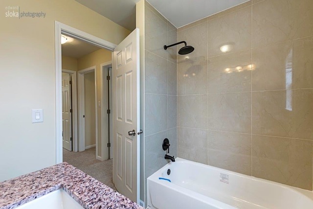 2704 Old Oak Dr, Mchenry, IL 60050 photo 10