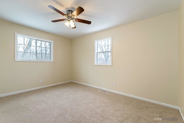 2704 Old Oak Dr, Mchenry, IL 60050 photo 7