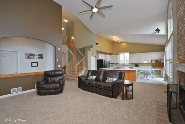 2303 Loop Rd, Algonquin, IL 60102 photo 11