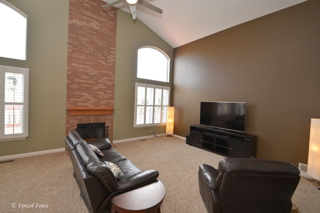 2303 Loop Rd, Algonquin, IL 60102 photo 12