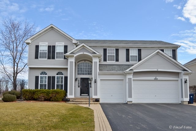 2303 Loop Rd, Algonquin, IL 60102 photo 1