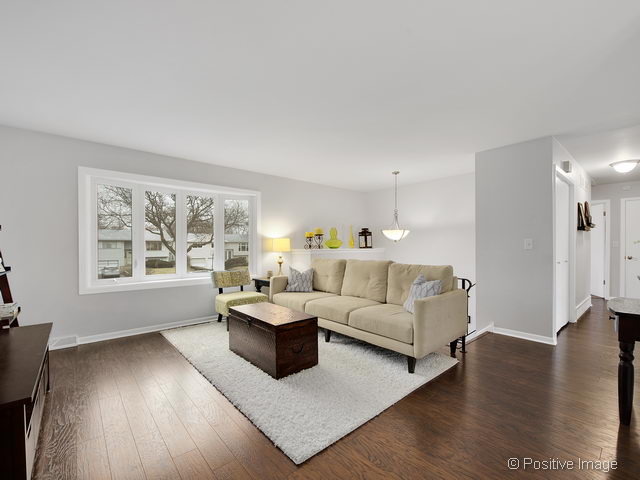 1300 Dawes Ave, Wheaton, IL 60189 photo 2