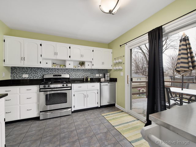 1300 Dawes Ave, Wheaton, IL 60189 photo 7