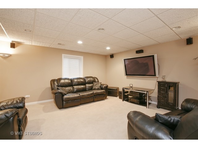 1020 Estancia Ln, Algonquin, IL 60102 photo 12