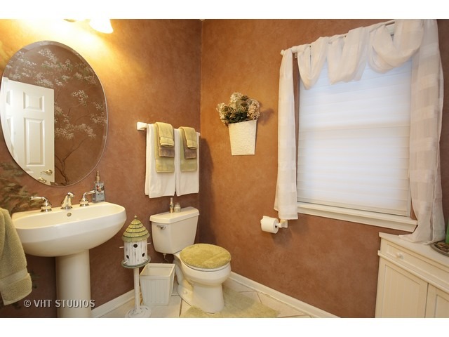 1020 Estancia Ln, Algonquin, IL 60102 photo 24
