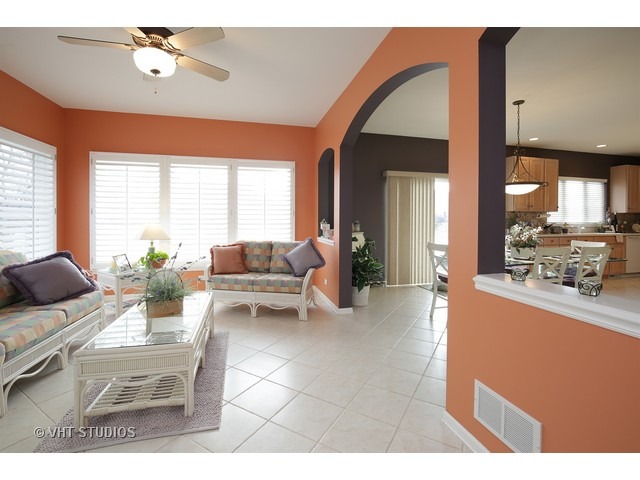 1020 Estancia Ln, Algonquin, IL 60102 photo 7