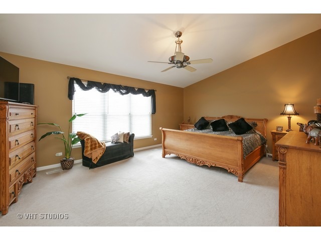 1020 Estancia Ln, Algonquin, IL 60102 photo 15