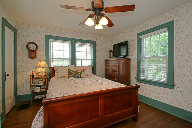 804 E Willow Ave, Wheaton, IL 60187 photo 22