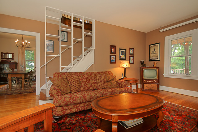 804 E Willow Ave, Wheaton, IL 60187 photo 17