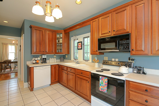 804 E Willow Ave, Wheaton, IL 60187 photo 9