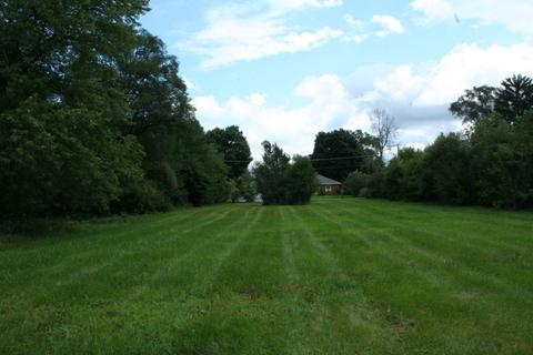 27866 N Converse Rd, Island Lake, IL 60042