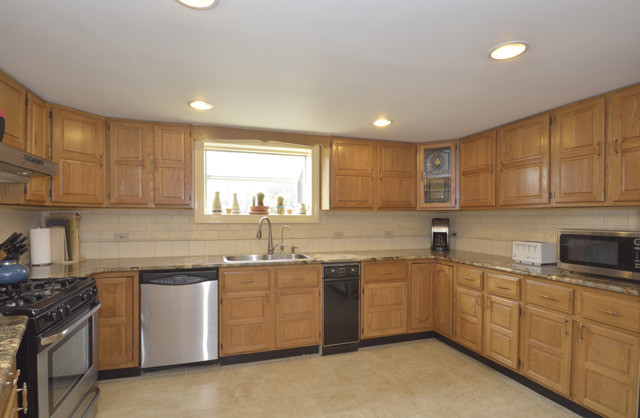 33267 N Stanton Ln, Ingleside, IL 60041 photo 5