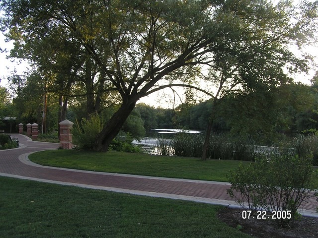 8030 Riverwalk Dr #5E, Lyons, IL 60534 photo 11