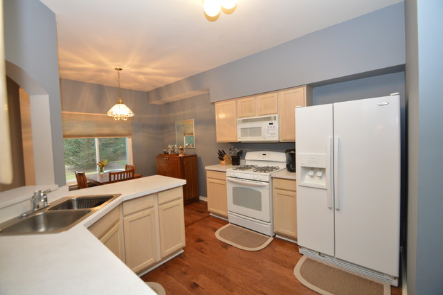 912 Mesa Dr, Elgin, IL 60123 photo 10