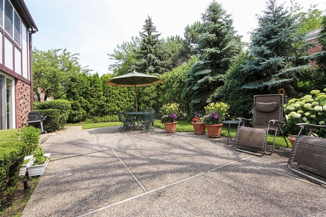 2349 Mohawk Ln, Glenview, IL 60026 photo 21