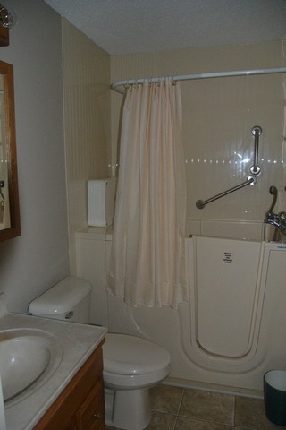 416 Apple St, Dixon, IL 61021 photo 8