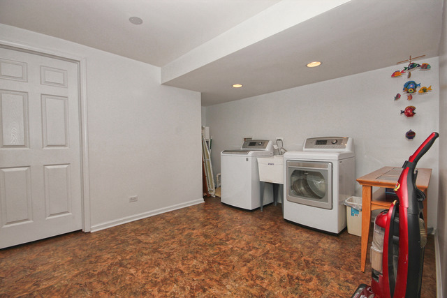 1214 Hunters Rdg, Hoffman Estates, IL 60192 photo 24