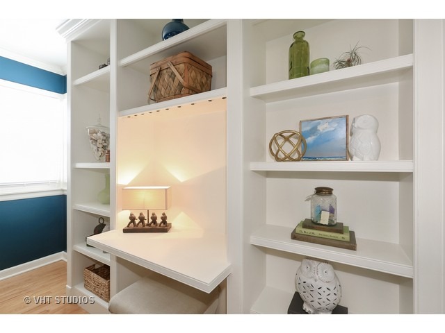 221 N Wille St, Mount Prospect, IL 60056 photo 9